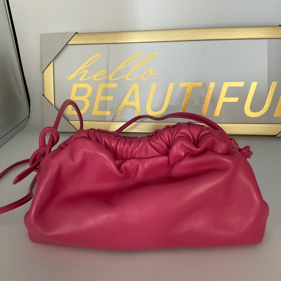 Mansur Gavriel Cloud Mini Leather Clutch Bag - Picture 3 of 8